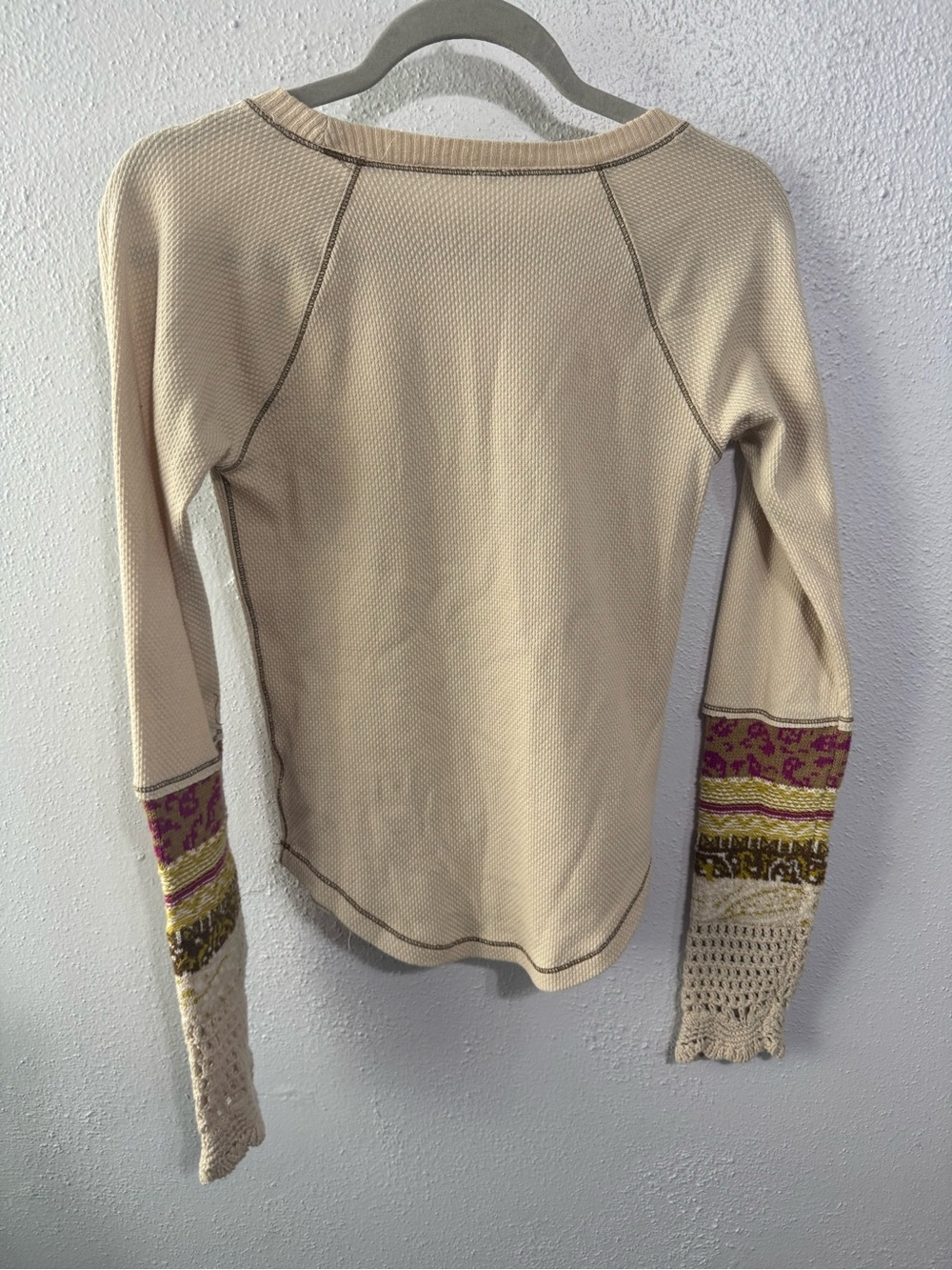 Free People in the mix Henley Cream Long Sleeve Thermal Top
Med crochet boho - Picture 8 of 8